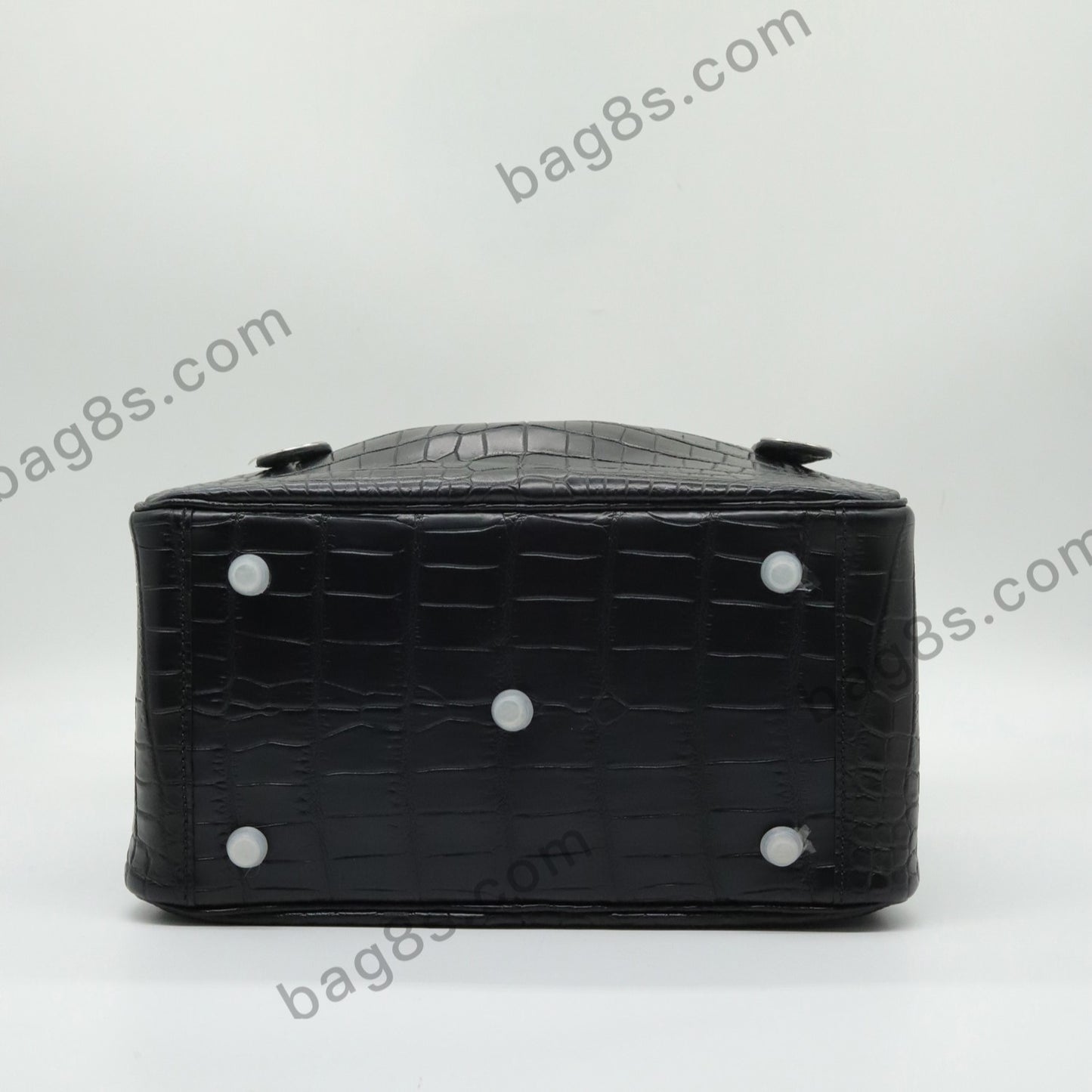 Matte Nile Crocodile Lindy 26 Black Silver Buckle